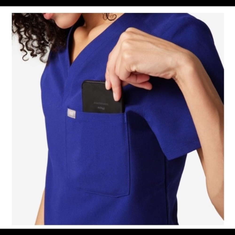 FIGS Catarina Top in Deep Royal size S